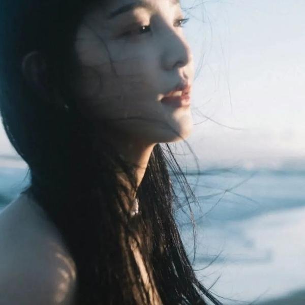 冲浪少年